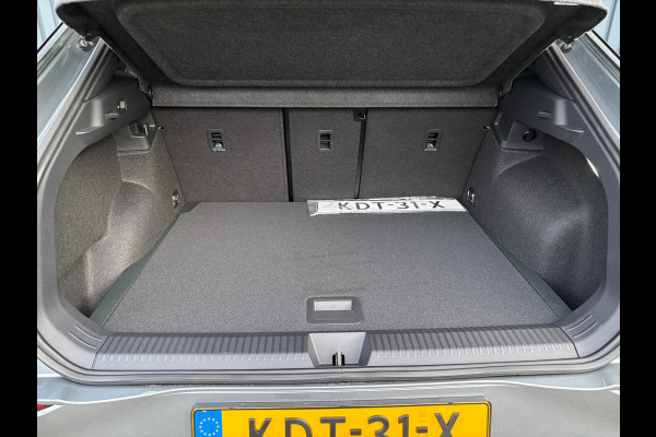 Volkswagen T-Roc 1.5 eTsi R-Line First Edition | Trekhaak wegkl. | 360 Camera | Panodak | Harman/Kardon | Prijs Rijklaar!!