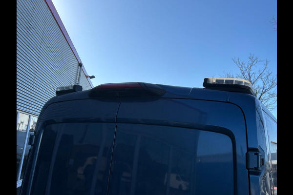 Ford Transit 330 2.0 TDCI L3H2 Trend | 3 Zitplaatsen | Trekhaak | Parkeer Camera | LET OP MOTOR STUK