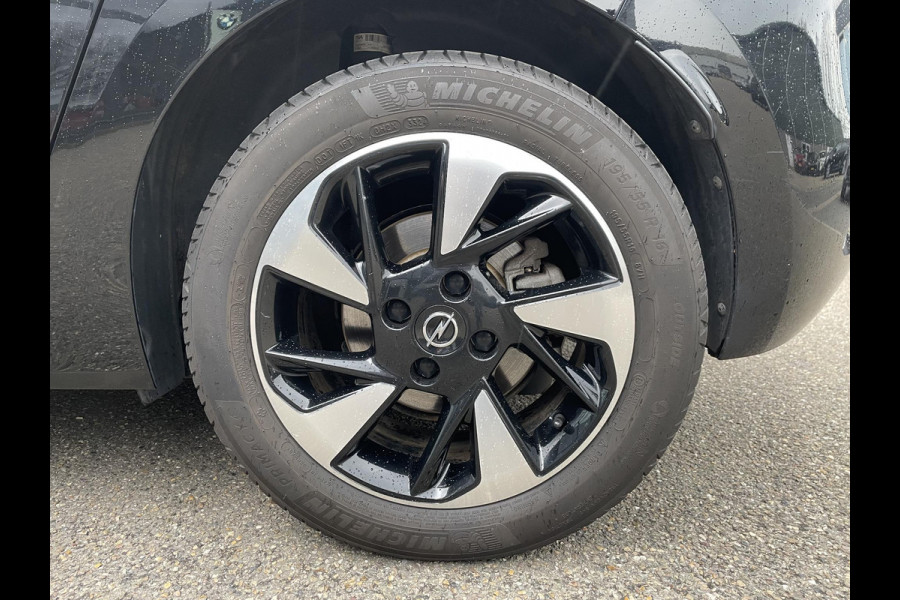 Opel CORSA-E Edition 50 kWh | 3 FASE !!! | SOH 90% | WINTER-PAKKET | STOEL + STUURVERWARMING | CRUISE CONTROL | PARKEERSENSOREN | NAVI | RIJKLAAR MET 12 MND BOVAG GARANTIE |