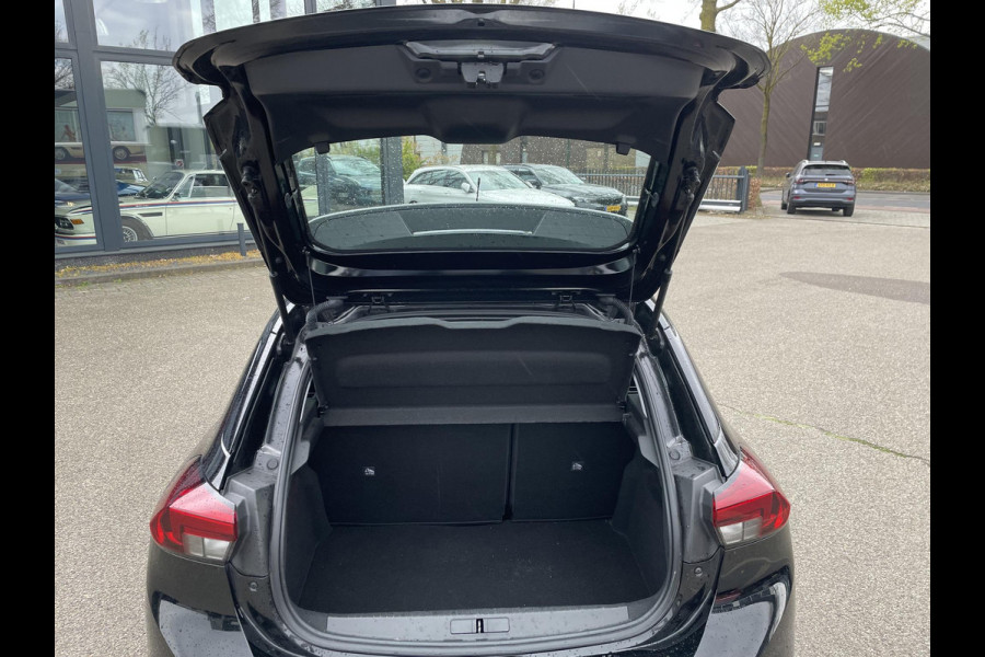 Opel CORSA-E Edition 50 kWh | 3 FASE !!! | SOH 90% | WINTER-PAKKET | STOEL + STUURVERWARMING | CRUISE CONTROL | PARKEERSENSOREN | NAVI | RIJKLAAR MET 12 MND BOVAG GARANTIE |