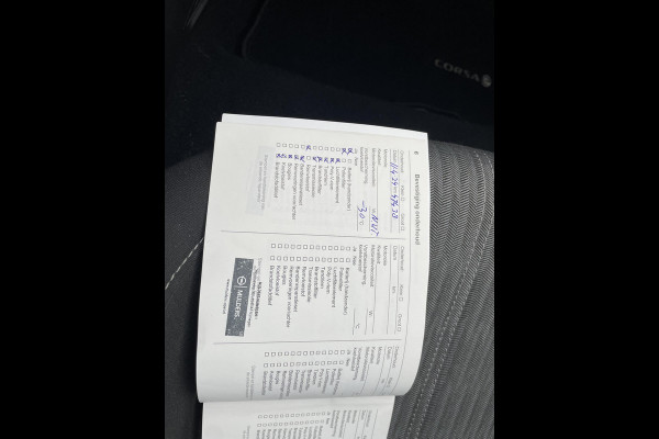 Opel CORSA-E Edition 50 kWh | 3 FASE !!! | SOH 90% | WINTER-PAKKET | STOEL + STUURVERWARMING | CRUISE CONTROL | PARKEERSENSOREN | NAVI | RIJKLAAR MET 12 MND BOVAG GARANTIE |