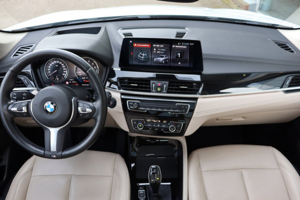 BMW X1 SDrive20i High Executive org.NL leer+verw Schuifdak HUD A.camera Carplay