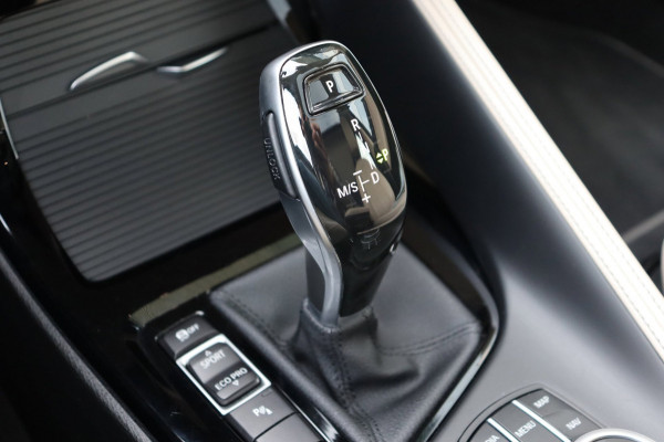 BMW X1 SDrive20i High Executive org.NL leer+verw Schuifdak HUD A.camera Carplay