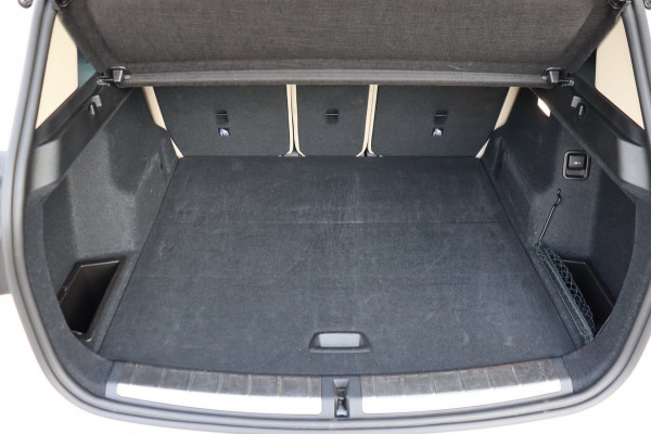 BMW X1 SDrive20i High Executive org.NL leer+verw Schuifdak HUD A.camera Carplay