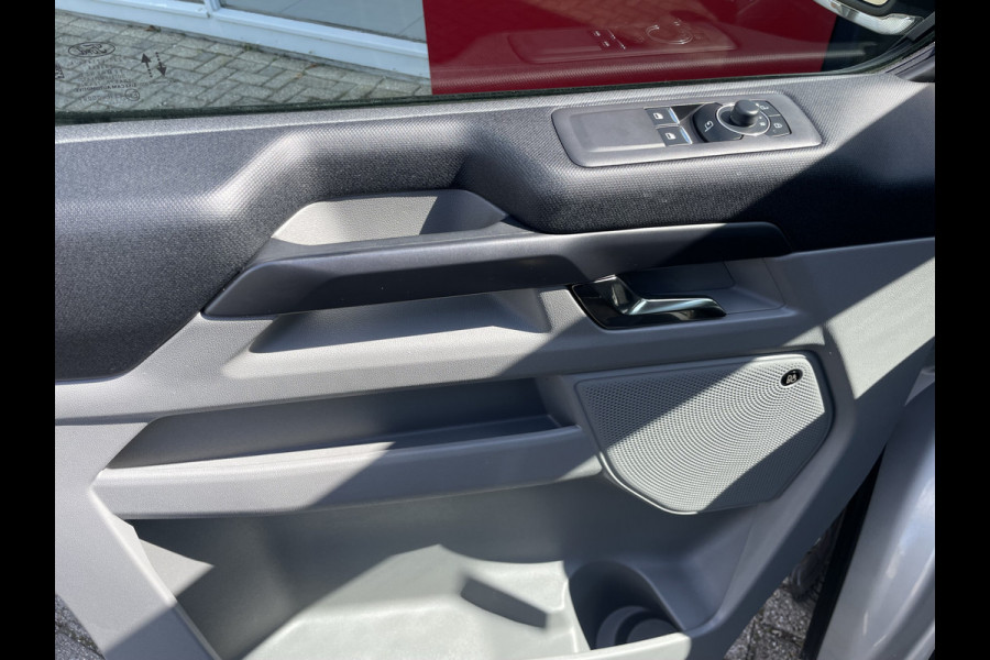 Ford Transit Custom 340 2.5 PHEV L1H1 Sport 8 persoons | Trekhaak | Camera | Stoelverwarming