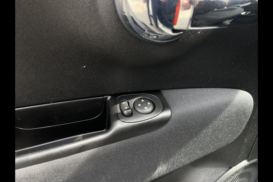 Fiat 500C 1.0 Hybrid Dolcevita | Climate Control | Apple/Android CarPlay | Rood Dak | Navigatie