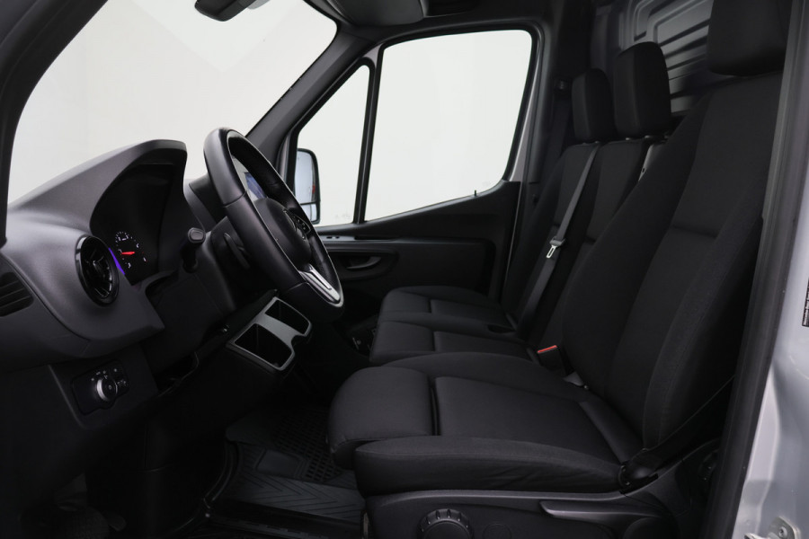 Mercedes-Benz Sprinter 317 CDI Automaat L2H1 3-Zits, Elek. laadklep, Stoelverwarming, Camera, Cruise, Apple Carplay, 18''