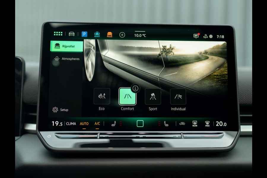 Volkswagen T-Roc 1.5 eTsi R-Line First Edition | Trekhaak wegkl. | 360 Camera | Panodak | Harman/Kardon | Prijs Rijklaar!!