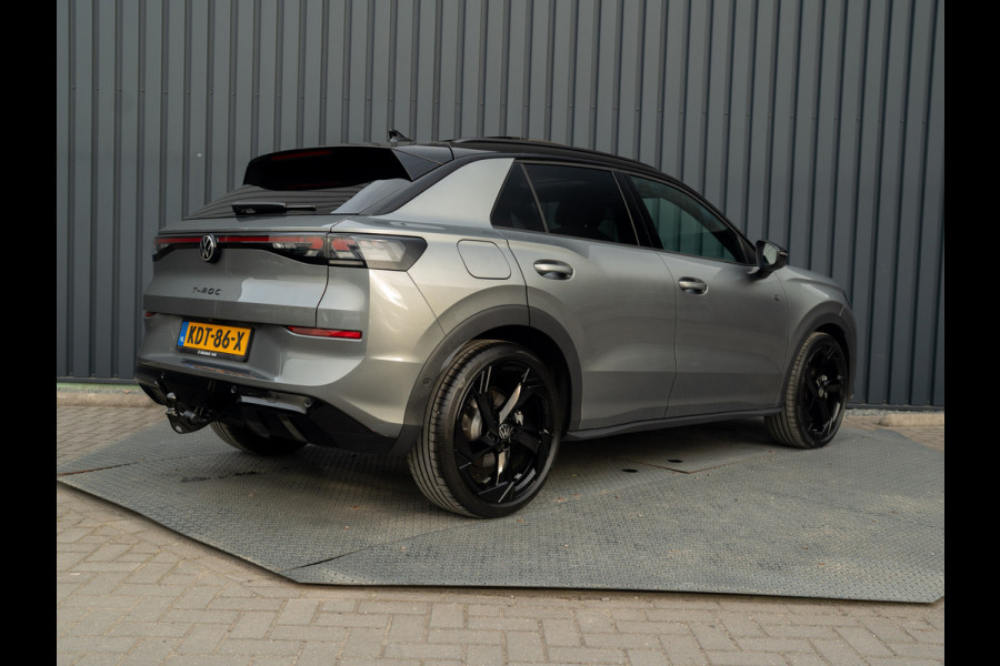 Volkswagen T-Roc 1.5 eTsi R-Line First Edition | Trekhaak wegkl. | 360 Camera | Panodak | Harman/Kardon | Prijs Rijklaar!!
