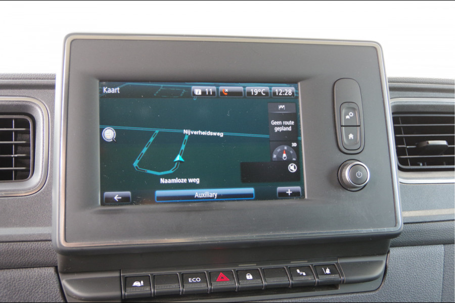 Renault Master 2.3 dCi 135PK L2H2 Work Edition TREKHAAK, CAMERA, NAVI, CRUISE, AIRCO, LANE ASSIST, DODE HOEK DETECTIE, PARKEERSENSOREN, NL AUTO