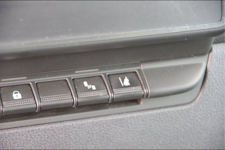 Renault Master 2.3 dCi 135PK L2H2 Work Edition TREKHAAK, CAMERA, NAVI, CRUISE, AIRCO, LANE ASSIST, DODE HOEK DETECTIE, PARKEERSENSOREN, NL AUTO