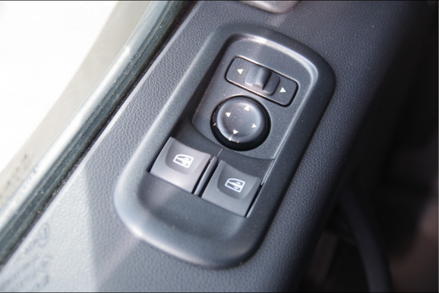 Renault Master 2.3 dCi 135PK L2H2 Work Edition TREKHAAK, CAMERA, NAVI, CRUISE, AIRCO, LANE ASSIST, DODE HOEK DETECTIE, PARKEERSENSOREN, NL AUTO