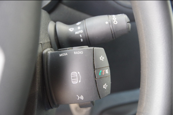 Renault Master 2.3 dCi 135PK L2H2 Work Edition TREKHAAK, CAMERA, NAVI, CRUISE, AIRCO, LANE ASSIST, DODE HOEK DETECTIE, PARKEERSENSOREN, NL AUTO