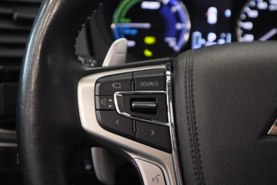 Mitsubishi Outlander 2.4 PHEV Intense+ Trekhaak 360 Camera Kantel dak