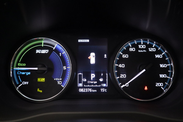 Mitsubishi Outlander 2.4 PHEV Intense+ Trekhaak 360 Camera Kantel dak