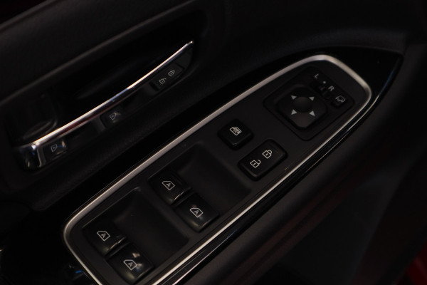 Mitsubishi Outlander 2.4 PHEV Intense+ Trekhaak 360 Camera Kantel dak