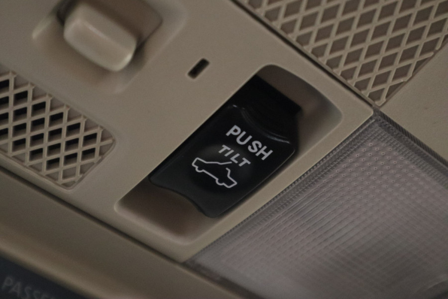 Mitsubishi Outlander 2.4 PHEV Intense+ Trekhaak 360 Camera Kantel dak