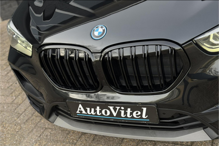 BMW X1 xDrive25e | PDC V+A | Leder | Sportstuur | NAVI | LED | 20x op voorraad