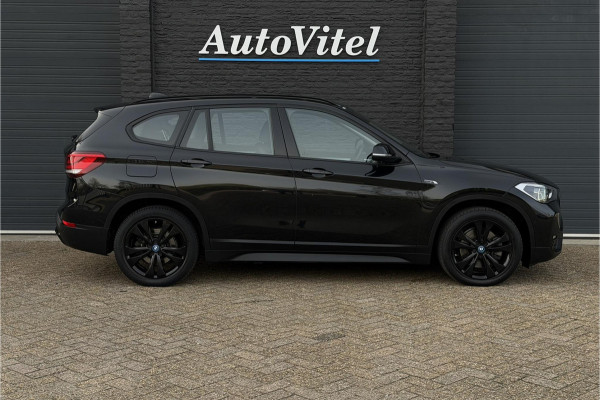 BMW X1 xDrive25e | PDC V+A | Leder | Sportstuur | NAVI | LED | 20x op voorraad