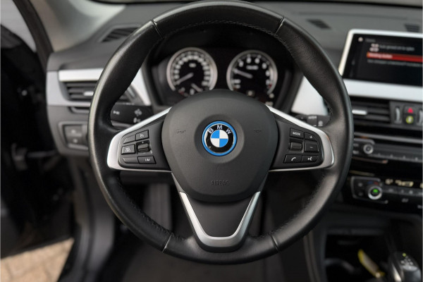 BMW X1 xDrive25e | PDC V+A | Leder | Sportstuur | NAVI | LED | 20x op voorraad