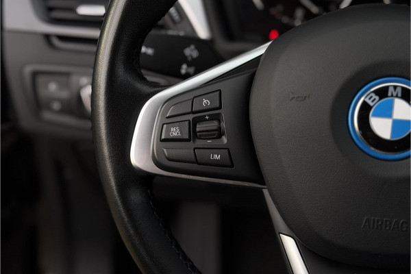 BMW X1 xDrive25e | PDC V+A | Leder | Sportstuur | NAVI | LED | 20x op voorraad