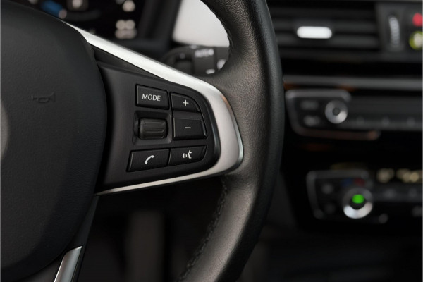 BMW X1 xDrive25e | PDC V+A | Leder | Sportstuur | NAVI | LED | 20x op voorraad