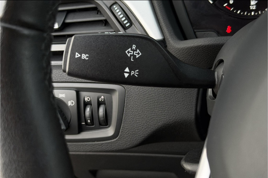 BMW X1 xDrive25e | PDC V+A | Leder | Sportstuur | NAVI | LED | 20x op voorraad