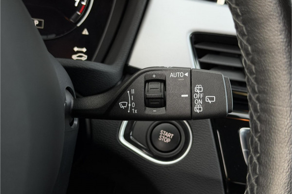 BMW X1 xDrive25e | PDC V+A | Leder | Sportstuur | NAVI | LED | 20x op voorraad