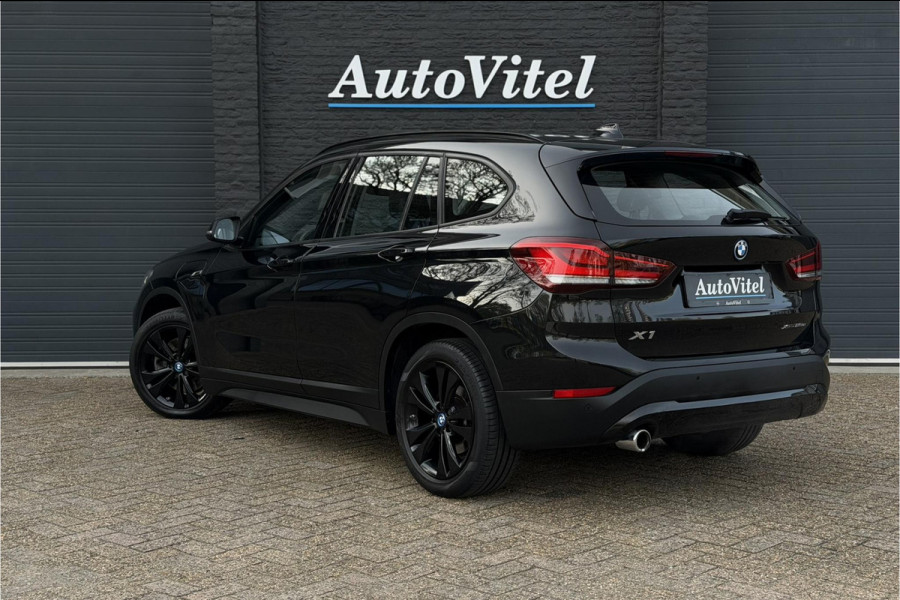 BMW X1 xDrive25e | PDC V+A | Leder | Sportstuur | NAVI | LED | 20x op voorraad