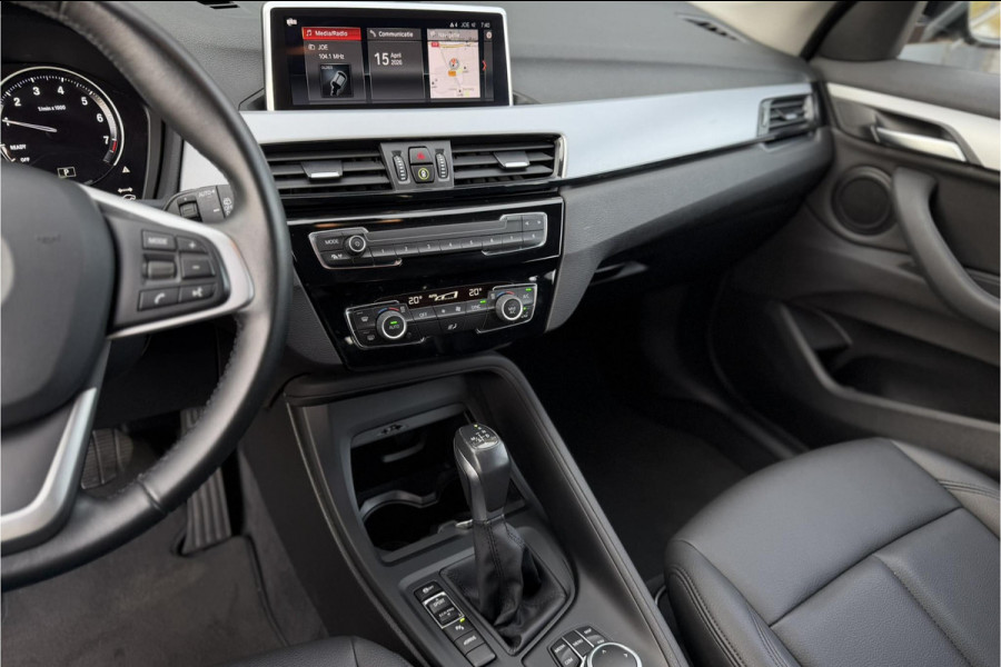 BMW X1 xDrive25e | PDC V+A | Leder | Sportstuur | NAVI | LED | 20x op voorraad