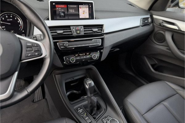 BMW X1 xDrive25e | PDC V+A | Leder | Sportstuur | NAVI | LED | 20x op voorraad