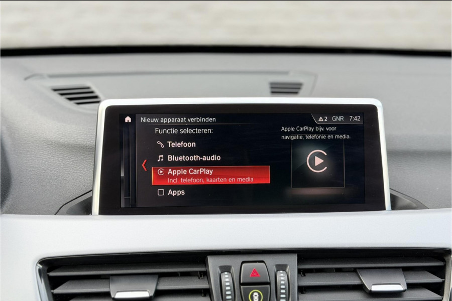 BMW X1 xDrive25e | PDC V+A | Leder | Sportstuur | NAVI | LED | 20x op voorraad