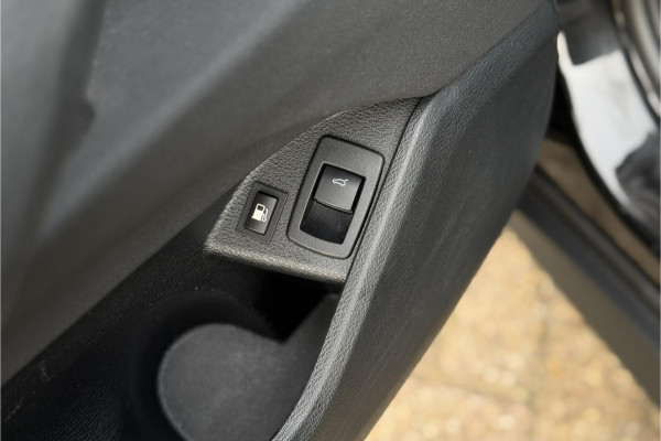 BMW X1 xDrive25e | PDC V+A | Leder | Sportstuur | NAVI | LED | 20x op voorraad