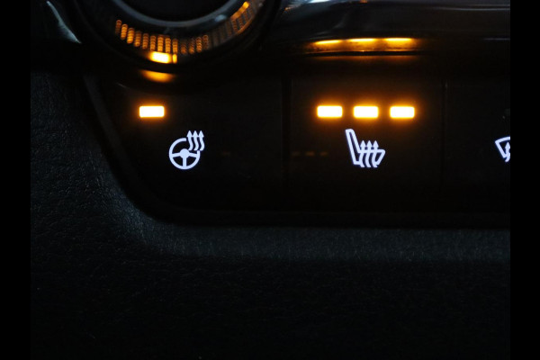 Mazda CX-30 2.0 e-SkyActiv-X M Hybrid Comfort | Stoel & stuurverwarming | Head-Up | Adaptive cruise | Carplay | Camera | Navigatie | 18'' | Keyless | Climate control | Bluetooth