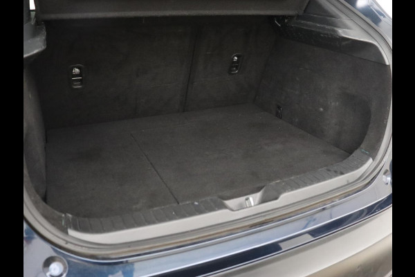 Mazda CX-30 2.0 e-SkyActiv-X M Hybrid Comfort | Stoel & stuurverwarming | Head-Up | Adaptive cruise | Carplay | Camera | Navigatie | 18'' | Keyless | Climate control | Bluetooth