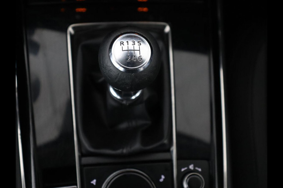 Mazda CX-30 2.0 e-SkyActiv-X M Hybrid Comfort | Stoel & stuurverwarming | Head-Up | Adaptive cruise | Carplay | Camera | Navigatie | 18'' | Keyless | Climate control | Bluetooth