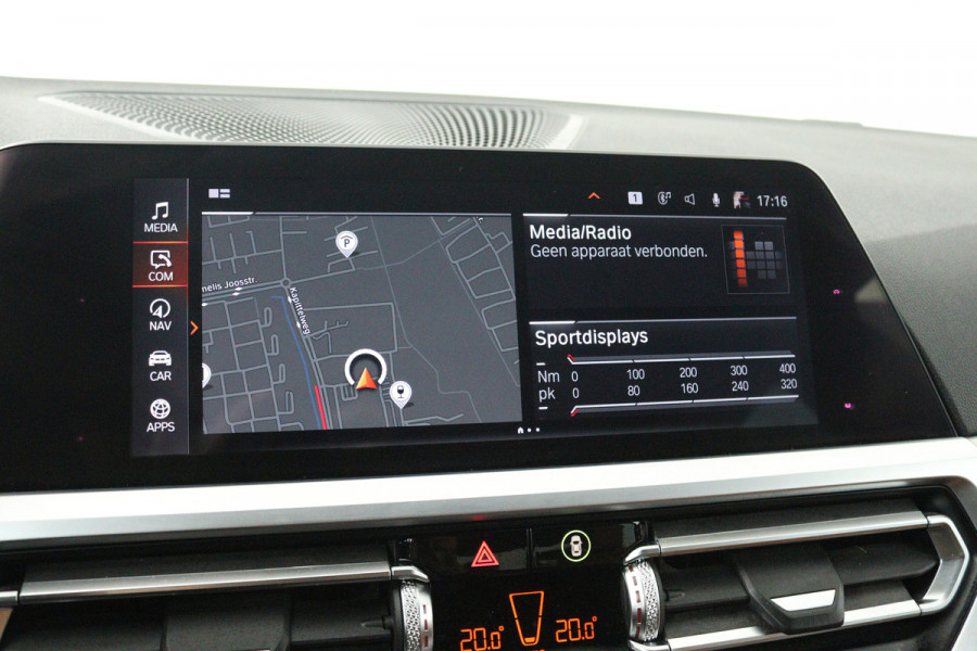 BMW 3-serie 330i High Executive Edition (STOELVERWARMING, SFEERVERLICHTING, ACHTERUITRIJCAMERA, NAVIGATIE, PARKEERSENSOREN)