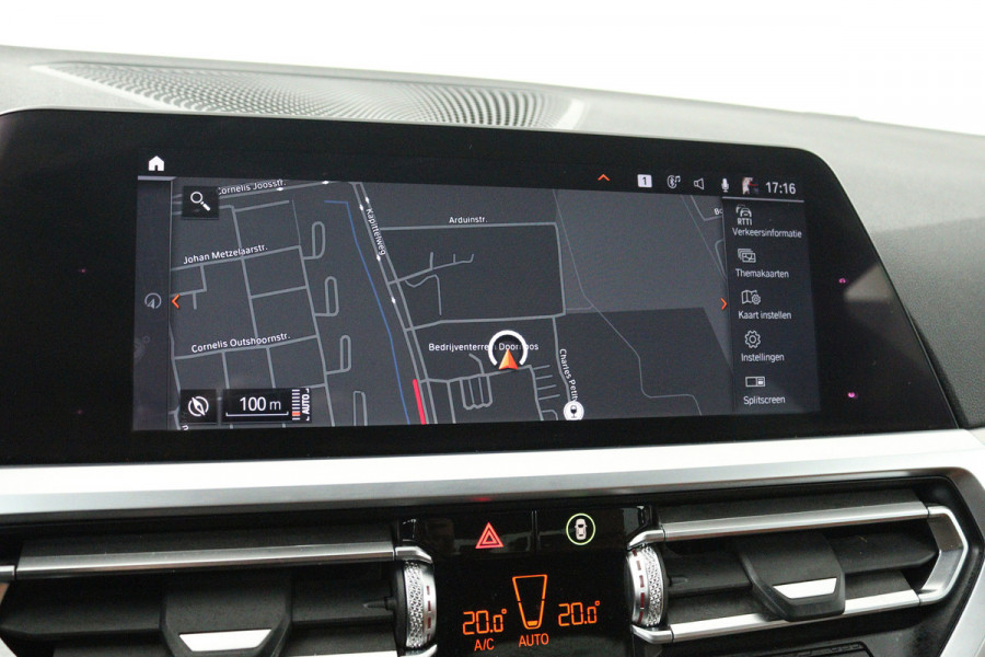 BMW 3-serie 330i High Executive Edition (STOELVERWARMING, SFEERVERLICHTING, ACHTERUITRIJCAMERA, NAVIGATIE, PARKEERSENSOREN)