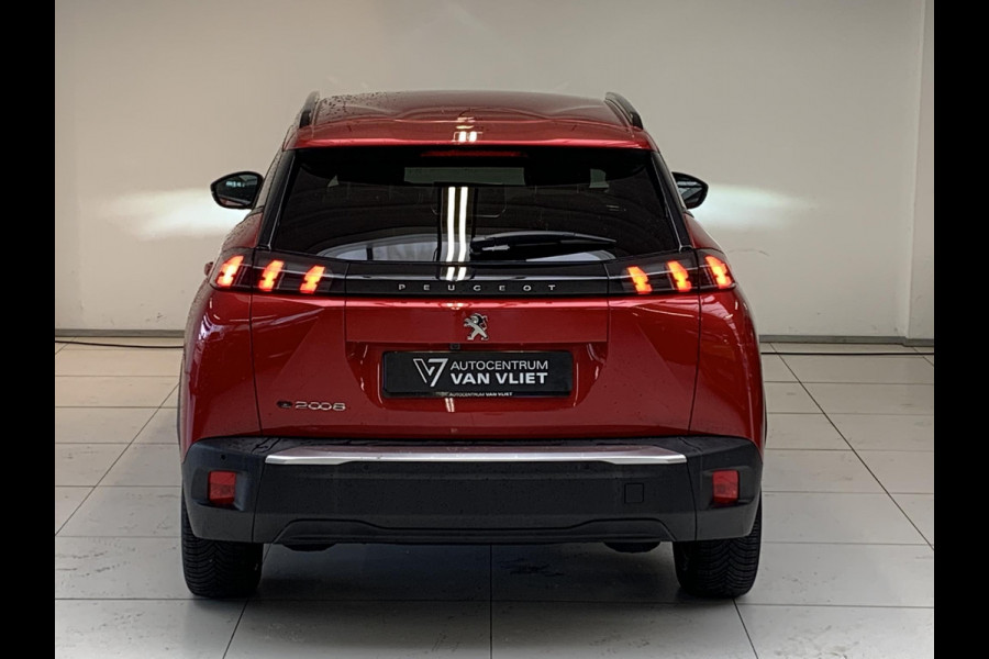 Peugeot e-2008 EV Allure Pack 50 kWh Navigatie, lichtmetalen velgen, automaat.