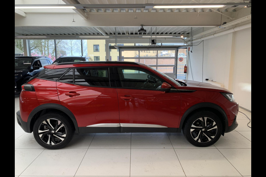 Peugeot e-2008 EV Allure Pack 50 kWh Navigatie, lichtmetalen velgen, automaat.