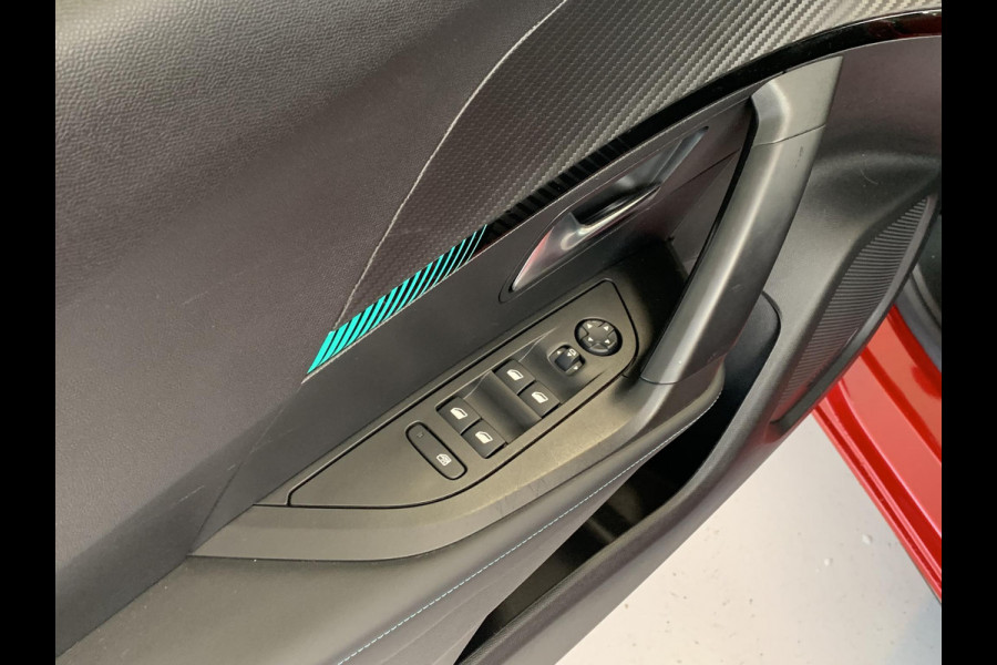 Peugeot e-2008 EV Allure Pack 50 kWh Navigatie, lichtmetalen velgen, automaat.