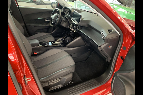 Peugeot e-2008 EV Allure Pack 50 kWh Navigatie, lichtmetalen velgen, automaat.