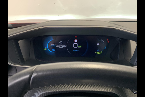 Peugeot e-2008 EV Allure Pack 50 kWh Navigatie, lichtmetalen velgen, automaat.