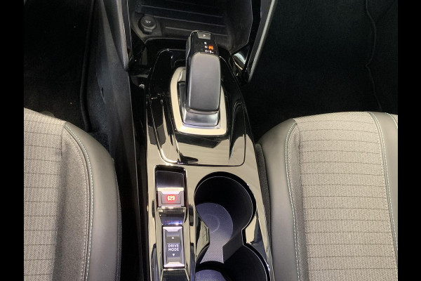 Peugeot e-2008 EV Allure Pack 50 kWh Navigatie, lichtmetalen velgen, automaat.