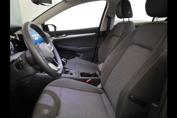 Volkswagen Golf Life Edition 1.5 TSI 116 pk | Verlengde garantie | Navigatie via App | Parkeersensoren | Adaptieve cruise control | LED koplampen |