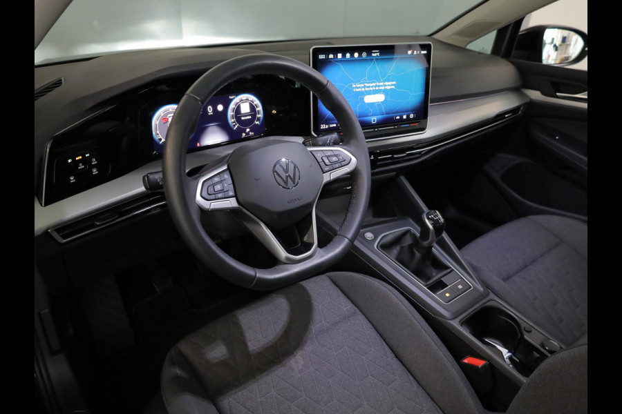 Volkswagen Golf Life Edition 1.5 TSI 116 pk | Verlengde garantie | Navigatie via App | Parkeersensoren | Adaptieve cruise control | LED koplampen |