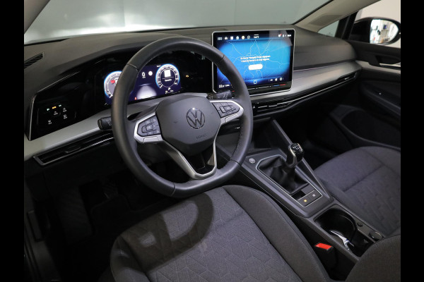 Volkswagen Golf Life Edition 1.5 TSI 116 pk | Verlengde garantie | Navigatie via App | Parkeersensoren | Adaptieve cruise control | LED koplampen |