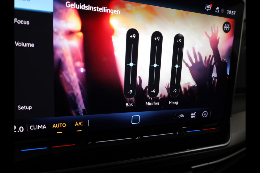 Volkswagen Golf Life Edition 1.5 TSI 116 pk | Verlengde garantie | Navigatie via App | Parkeersensoren | Adaptieve cruise control | LED koplampen |