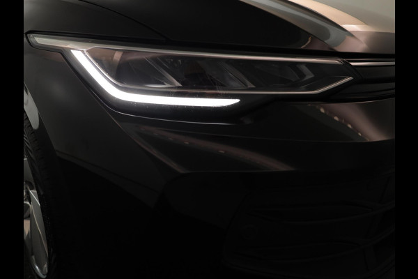 Volkswagen Golf Life Edition 1.5 TSI 116 pk | Verlengde garantie | Navigatie via App | Parkeersensoren | Adaptieve cruise control | LED koplampen |