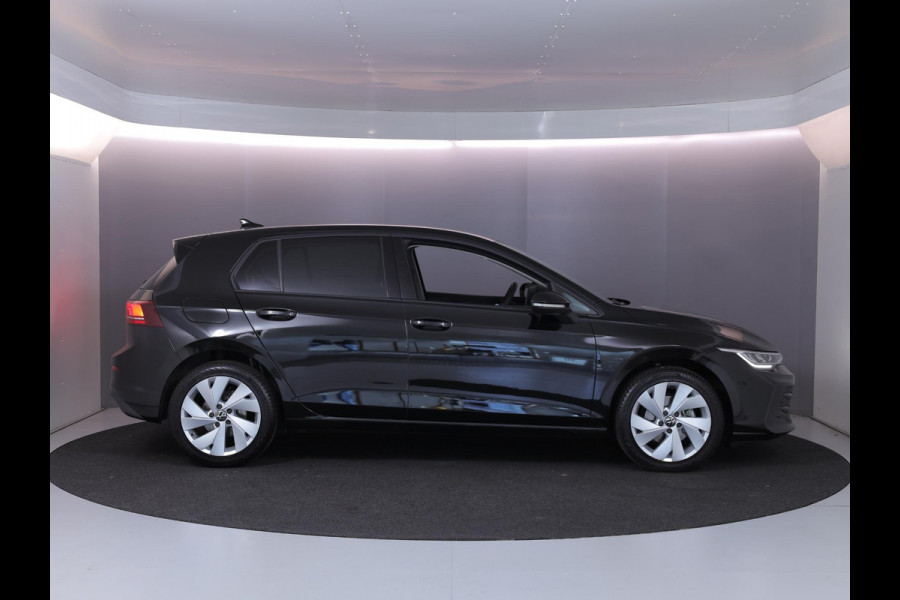 Volkswagen Golf Life Edition 1.5 TSI 116 pk | Verlengde garantie | Navigatie via App | Parkeersensoren | Adaptieve cruise control | LED koplampen |